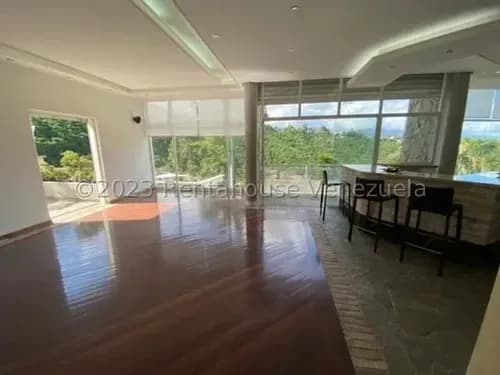 Casa En Venta En Prados Del Este Calle Cerrada Con Vigilancia Y Vista Panorámica Con Anexo Actualizado