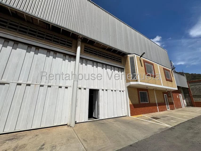 Comercial (Galpon - Deposito) en Venta en Zona Industrial 2, Lara
