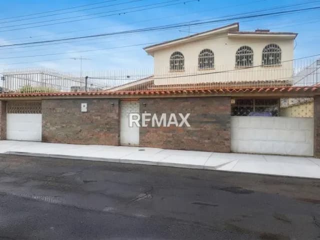 Venta de casa Quinta de dos niveles en Urb San Pablo , Turmero Edo Aragua