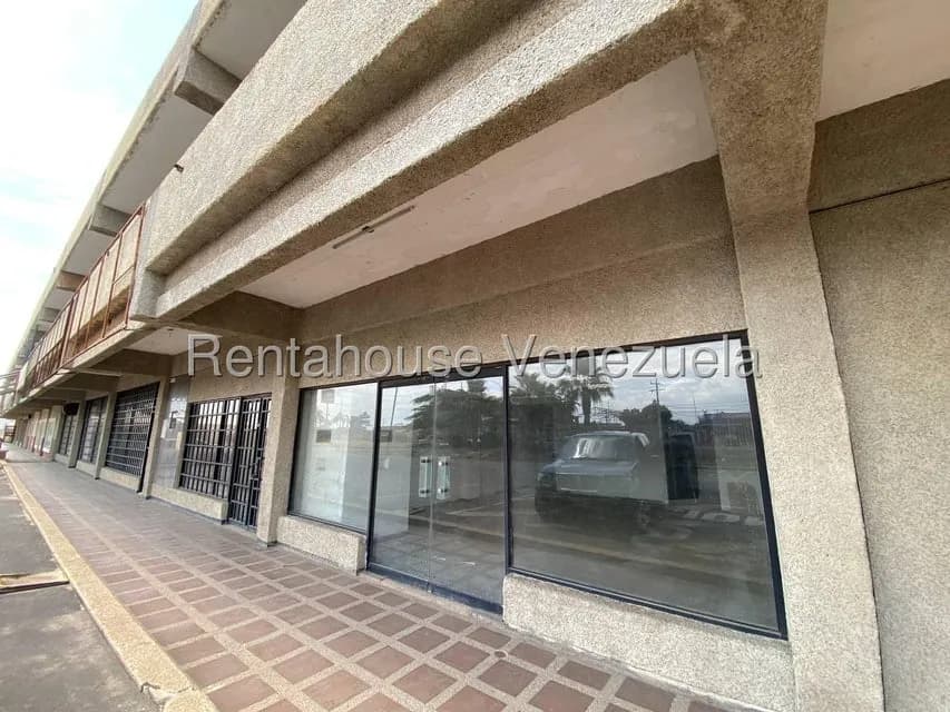 Comercial (Local Comercial) en Venta en Zona Industrial Sur, Zulia