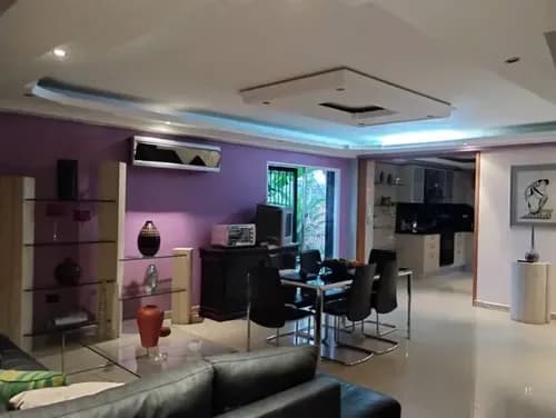 Townhouse En La Urbanización El Parral. Conjunto Residencial Athenas. (yb)