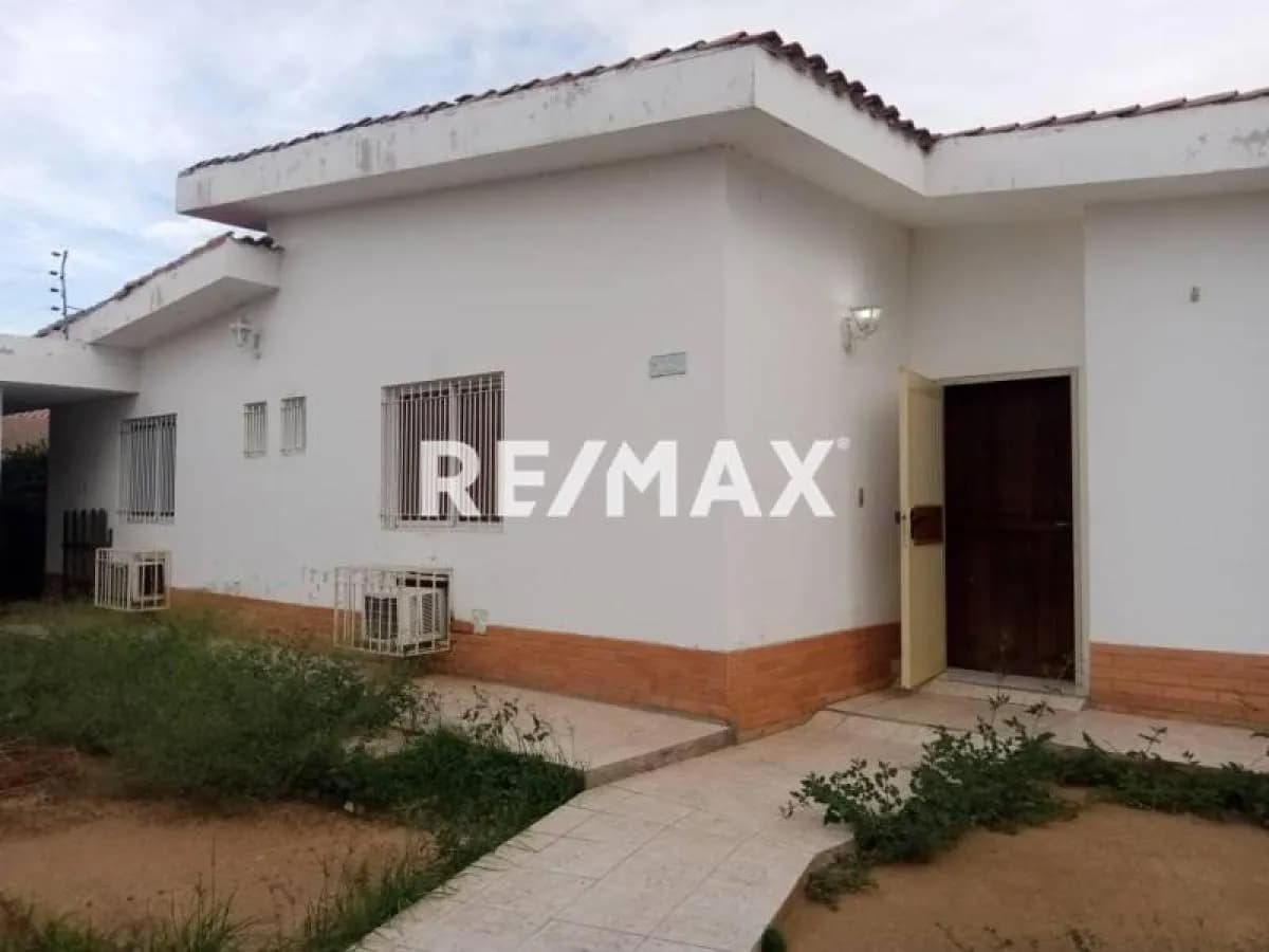 Casa en Venta. Zarabon. Urb. Provimar