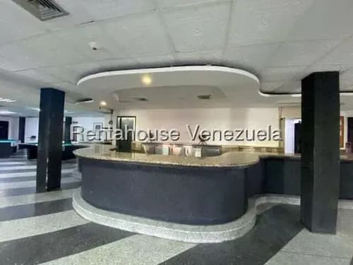 Diana Blanco Te Ofrece En Alquiler Amplio Local Comercial En Centro De Barquisimeto, Ideal Para Emprender Tu Negocio En El Área De Restaurante, Gym, Call Center.