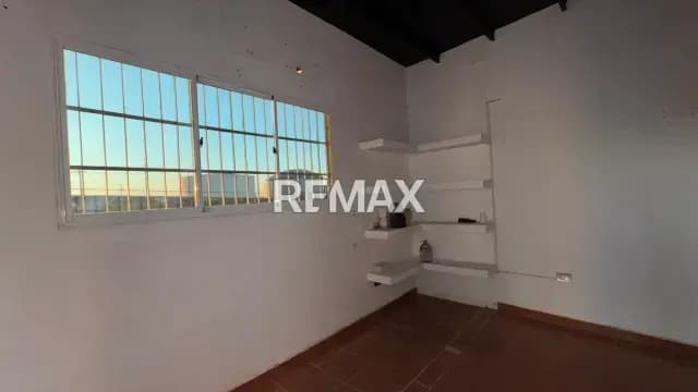 Alquiler de local para oficina en puerta maraven