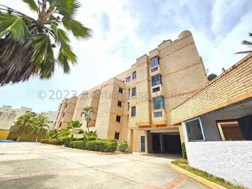 Andreymar Canelón Vende Exquisito Y Amplio Apartamento Amoblado En Tucacas, Estado Falcón, Espacios Finamente Remodelados.