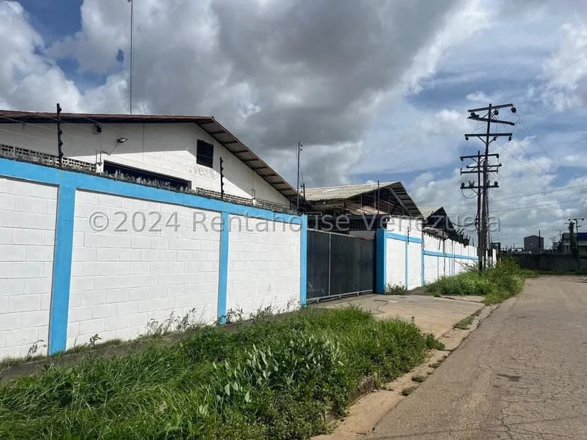 Comercial (Galpon - Deposito) en Venta en Zona Industrial, Carabobo
