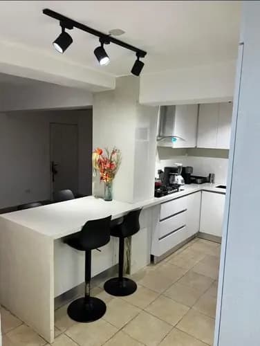 En Venta Apartamento Conjunto Residencial San Francisco San Diego Piso 3 Área: 73 Mts Cuadrados 3 Habitaciones 2 Baños 2 Puestos Estacionamiento Remodelado 2 Ascensores Pozo Propio Planta Eléctrica 50