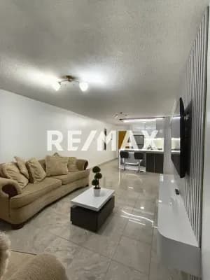 SE ALQUILA FIJO O DIARIO APARTAMENTO REMODELADO EN RESIDENCIAS LAS PALMERAS