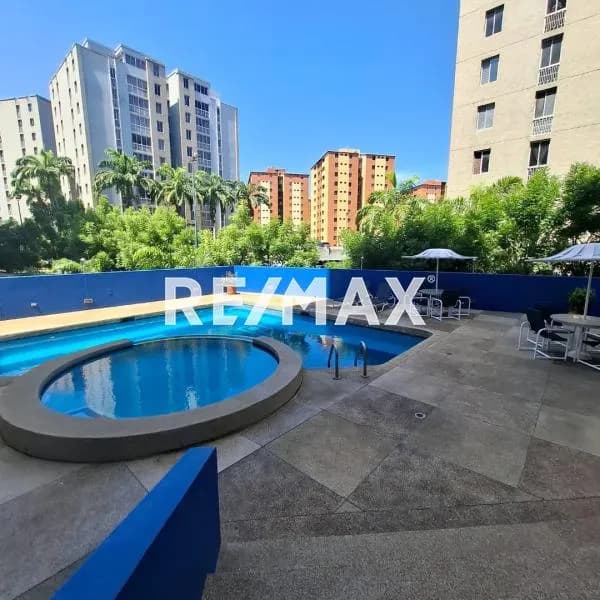EN VENTA PENT HOUSE EN URBANIZACIÓN LAS PALMERAS DE LECHERIA