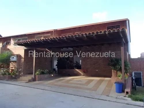 Rah Chacao Vende Townhouse Loma Linda 25-20037
