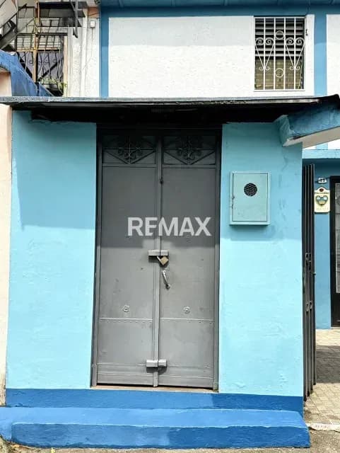SE ALQUILA LOCAL COMERCIAL EN BARRIO SUCRE