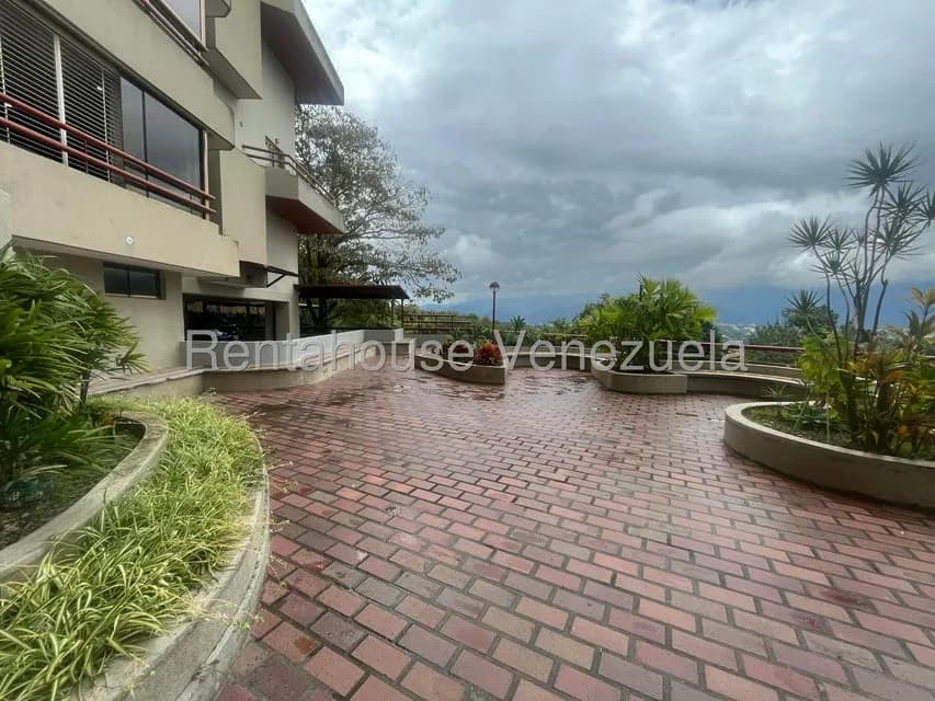 Apartamento (1 Nivel) en Venta en Lomas de Prados del Este, Distrito Metropolitano