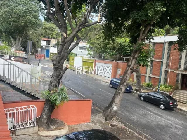 Alquiler de Espacio Corporativo de 100 m² con Aislamiento Acústico en Chuao 26-73