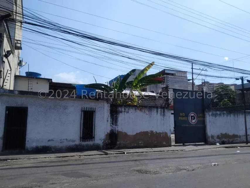 Terreno (Comercial) en Venta en Zona Centro, Aragua