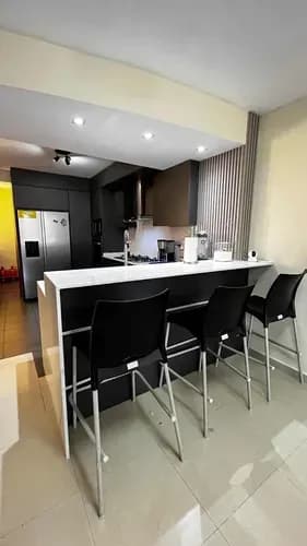 Moderno Townhouse Amoblado Y Equipado Valencia Lomas Del Est