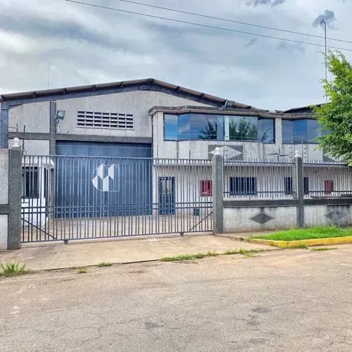 En Alquiler: Dos Galpones 400m2 Cada Uno Para Un Total De 800m2 De Construccion, Área Total De Terreno 1.000m2, En Excelente Ubicación. Zona Industrial Los Pinos. Puerto Ordaz, Edo. Bolívar.