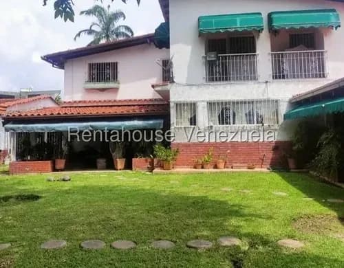 Agp Hermosa Casa Con Amplios Espacios En Venta, En Calle Cerrada En Macaracuay 26-9451 Ys