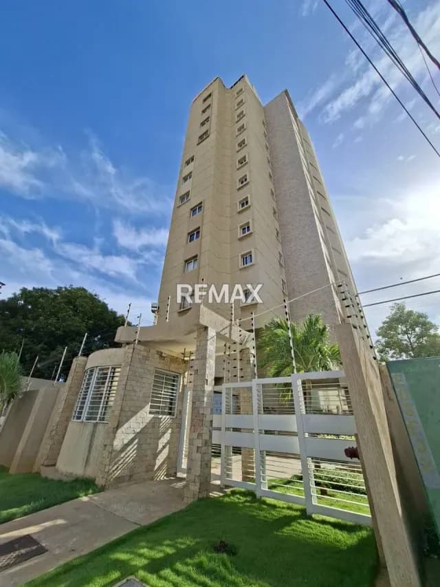 Apartamento en venta Edificio Verona Suite (Sector Paraíso)