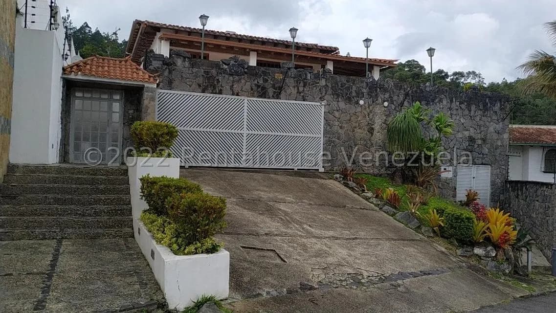 Casa (Multipes Niveles) en Venta en La Lagunita Country Club, Distrito Metropolitano