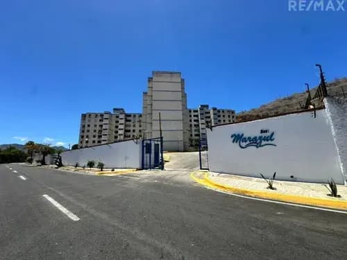Re/max 2 Mil Vende Apartamento En Paraiso 2, Edificio Marazul, Nueva Esparta, Isla De Margarita