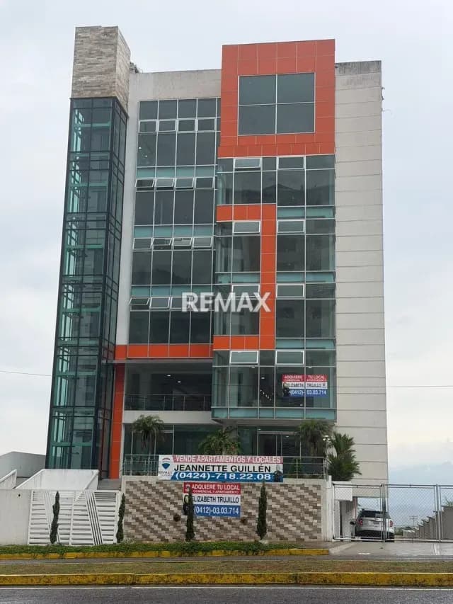 EN VENTA LOCAL 61MTR, EN EL CENTRO COMERCIAL SAN IGNACIO