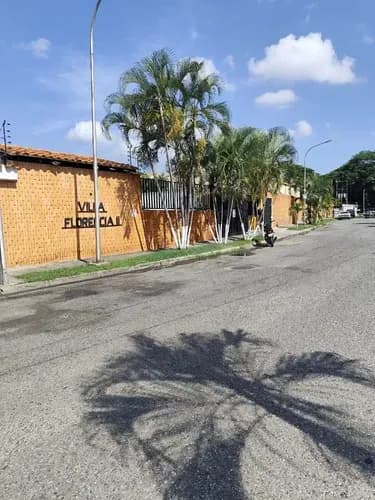 S.h Vende Townhouse Urb Tazajal, Resd Florencia Ii, Les- Ar