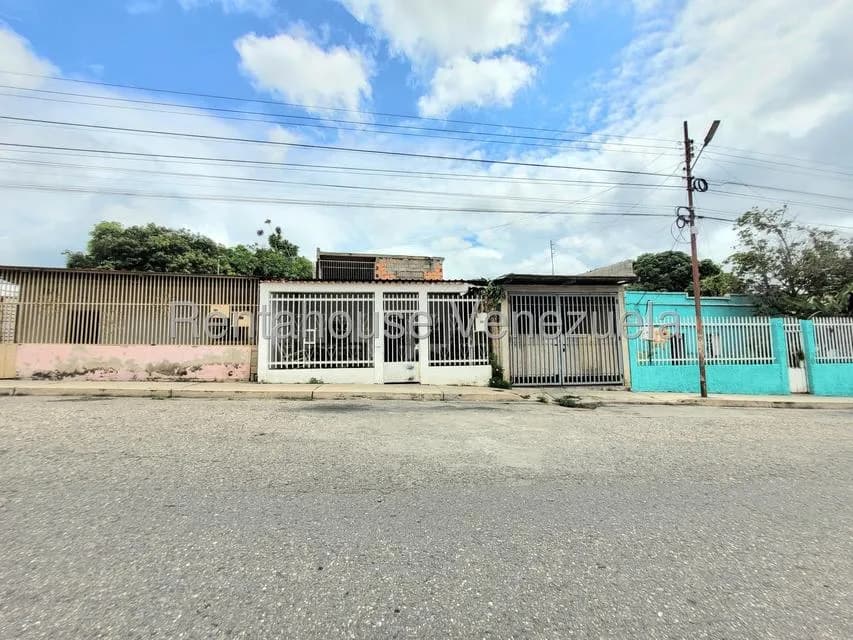 Terreno (Residencial) en Venta en Zona Oeste, Lara