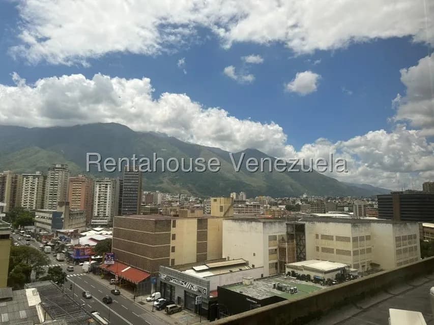 Comercial (Local Comercial) en Venta en Los Cortijos de Lourdes, Distrito Metropolitano