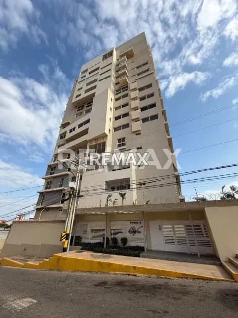 Apartamento en alquiler, amoblado y actualizado en ventus II