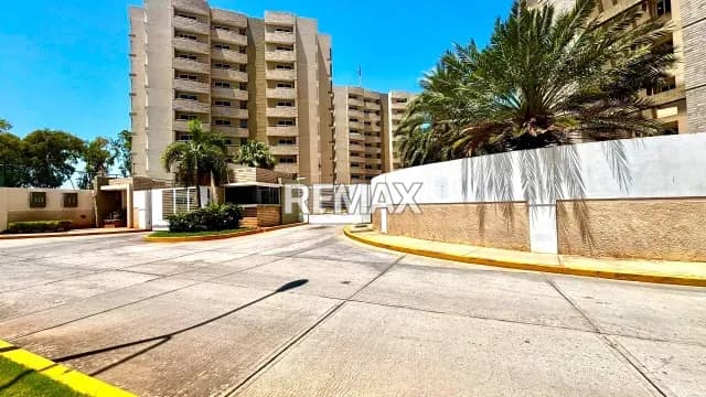 APARTAMENTO EN ALQUILER LAGO COUNTRY III MILAGRO NORTE MARACAIBO