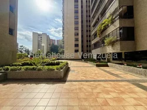 En Alquiler: Acogedor Apartamento Con Amplias Áreas Sociales - El Cigarral | At 26-19568