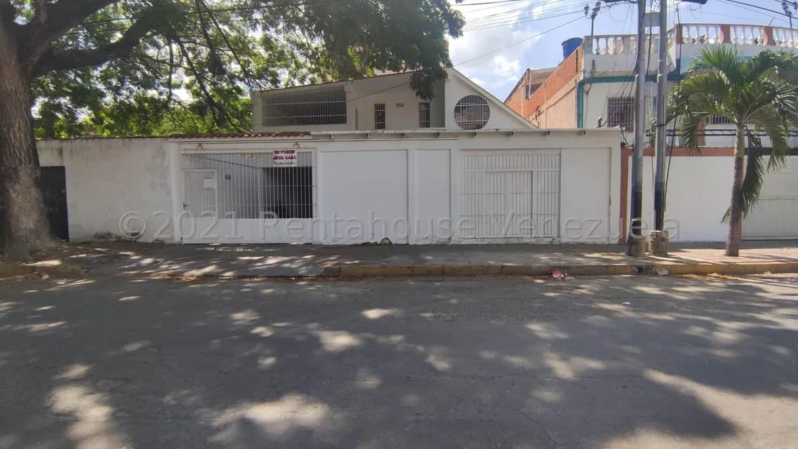 Casa (Multipes Niveles) en Venta en Los Nisperos, Aragua