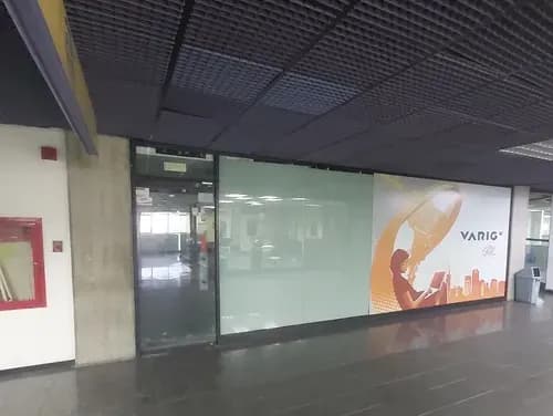 Local Comercial En Alquiler _ C.c. Macaracuay Plaza Local 5. C.2