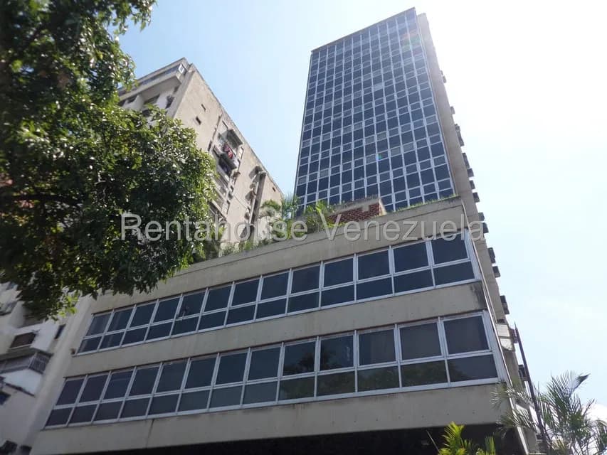 Comercial (Oficina) en Alquiler en Los Cortijos de Lourdes, Distrito Metropolitano