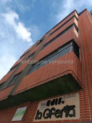 Yb Se Ofrece En Alquiler Estrategico Edificio En La Candelaria #26-4362