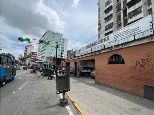 En Venta Local Comercial. Av. Sucre Catia. Caracas - Distrito Capital