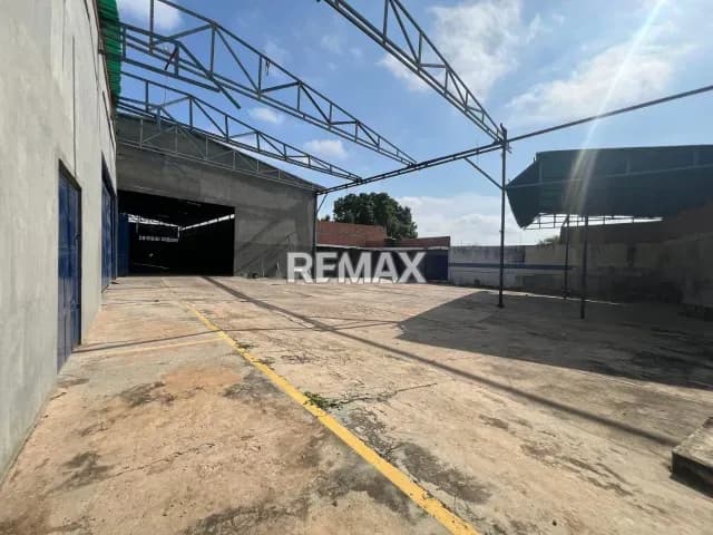 En Venta Local Industrial y Galpon Buena Vista