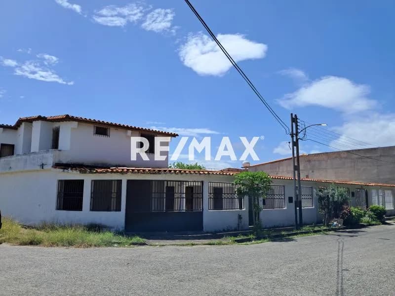 Venta de Hermosa Quinta Ubicada en la Urbanizacion los Overos Norte