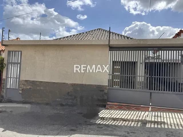 ALQUILER CASA COMERCIAL