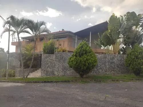 Hermosa Casa En Alquiler Ubicada En Caurimare