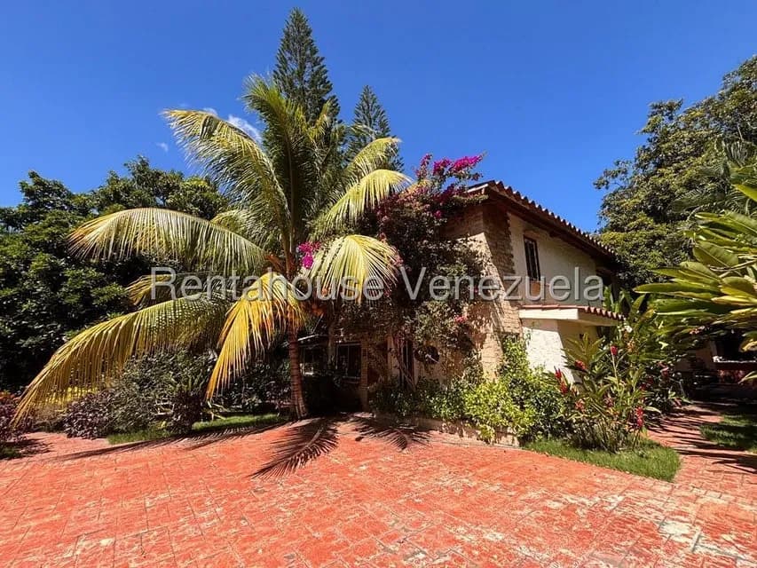 Casa (Colonial) en Alquiler en El Manzano, Lara