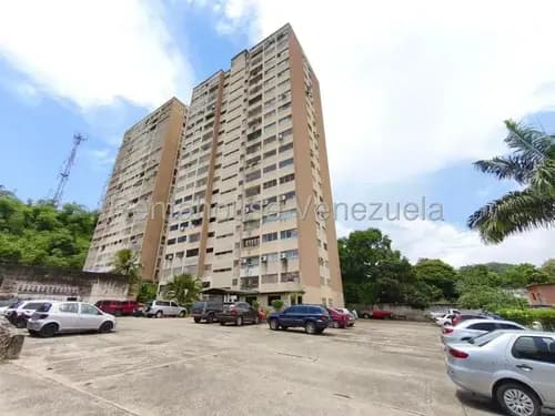 Jip 26-2299. Rentahouse Vende Penthouse De 180mts2, 4 Hab, 3 Baños, 2 P/e, Vigilancia Privada. Urb. El Parque, La Victoria.
