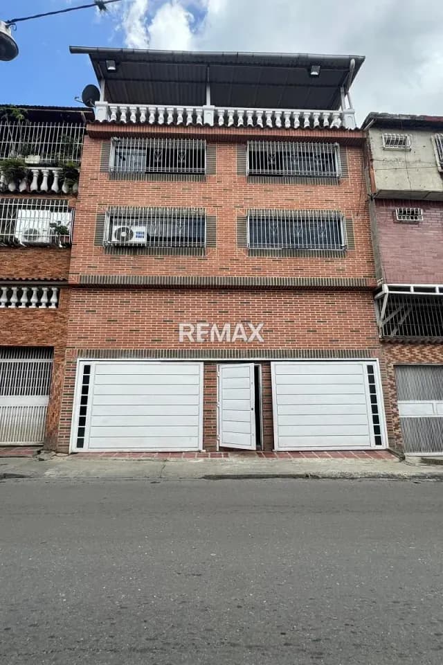 Venta de Casa Urbanización Urdaneta, Catia