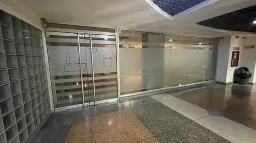 Tania Guerrero Inzitu Realtors Alquila Ofiina Centro Comercial Otama El Viñedo Valencia Carabobo Venezuela (solo Clientes)