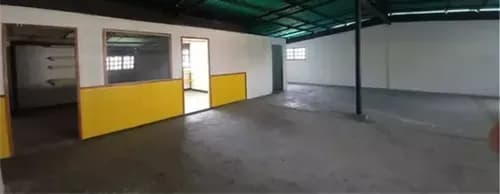 En Venta Local Depósito 654 M² Ideal Para Servir De Logística A Tiendas De La Calle Comercio Centro De Valencia