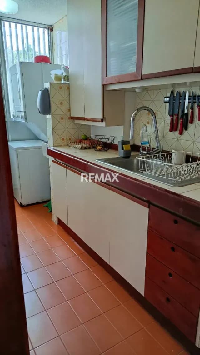 APARTAMENTO EN VENTA , EN LA BONITA 81 MTRS