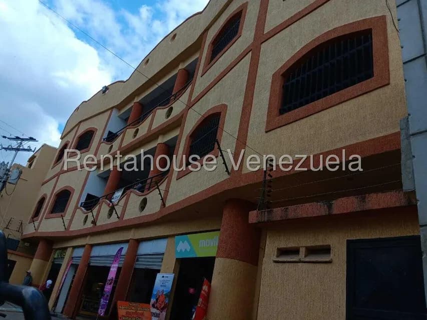 Comercial (Local Comercial) en Alquiler en Centro, Aragua