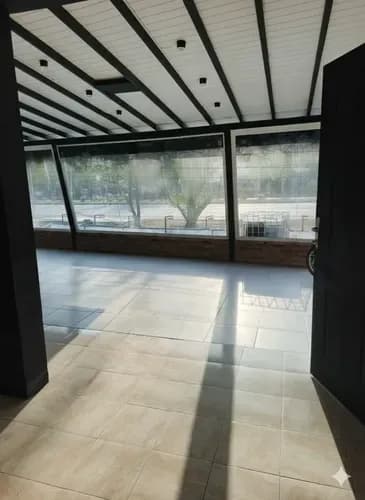 Local Comercial Av Don Julio Centeno