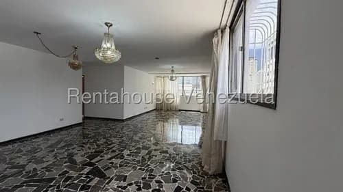 Apartamento De 132 M2 En Venta Para Actualizar Destaca Por Su Gran Potencial De Revalorización Y Su Ubicación Estratégica