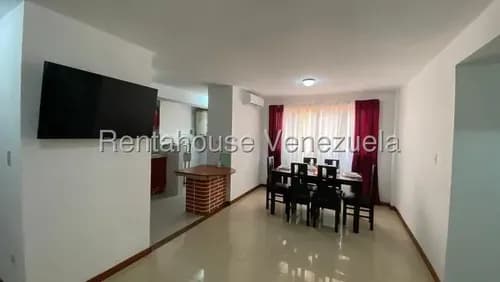 Venta Lindo Apartamento Y En Buena Zona Piso Bajo, Acabados De Calidad En La Granja Naguanagua, Diana C 26-18079